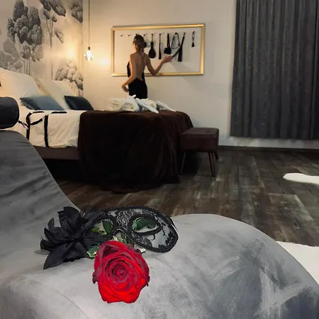 Love hotel Au Coeur Des Desirs