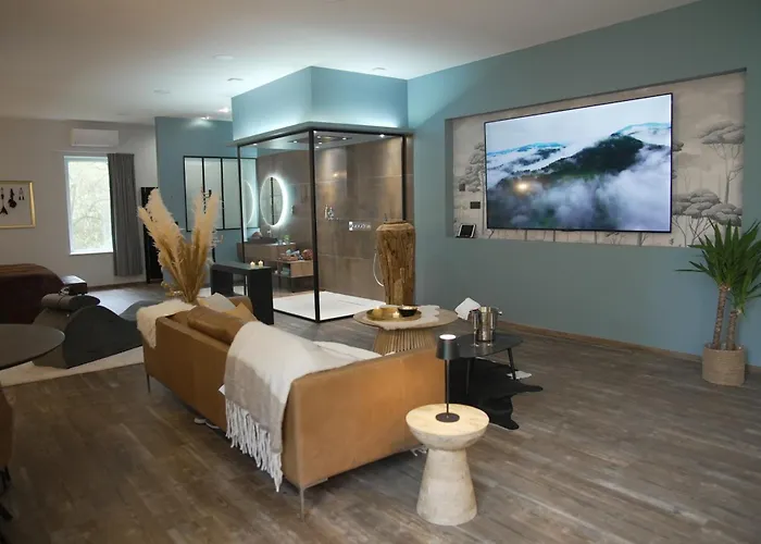 Timebasishotel Au Coeur Des Desirs Tetaigne