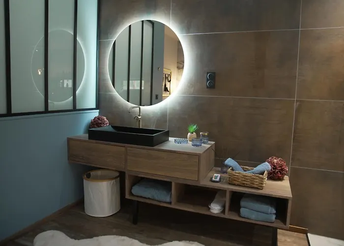 Timebasishotel Au Coeur Des Desirs *